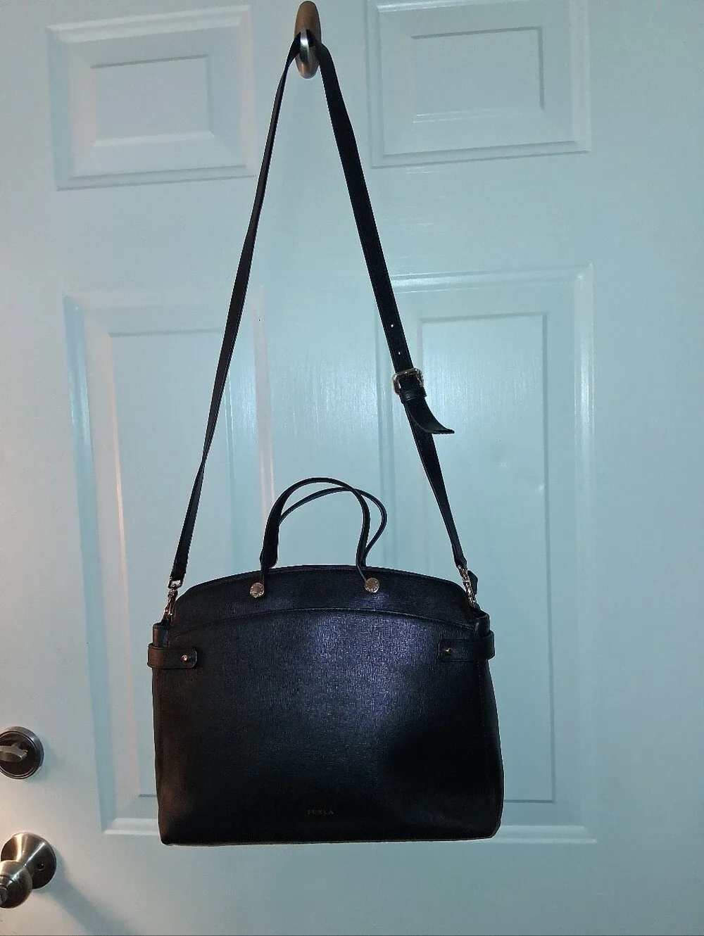 Furla Piper Dome Top Handle Satchel.  Genuine Black Leather. Crossbody Strap EUC